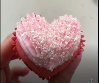 Mom Tip: Heart Shaped Cupcake
