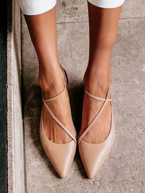 The return of the pointy-toe shoe!